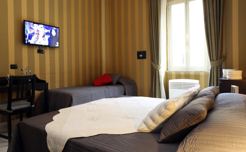 Caracciolo Guest Houseローマ 部屋 写真