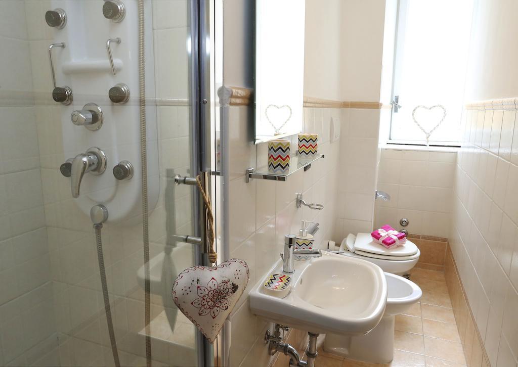 Caracciolo Guest Houseローマ 部屋 写真
