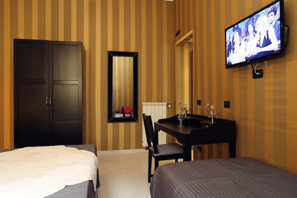 Caracciolo Guest Houseローマ 部屋 写真