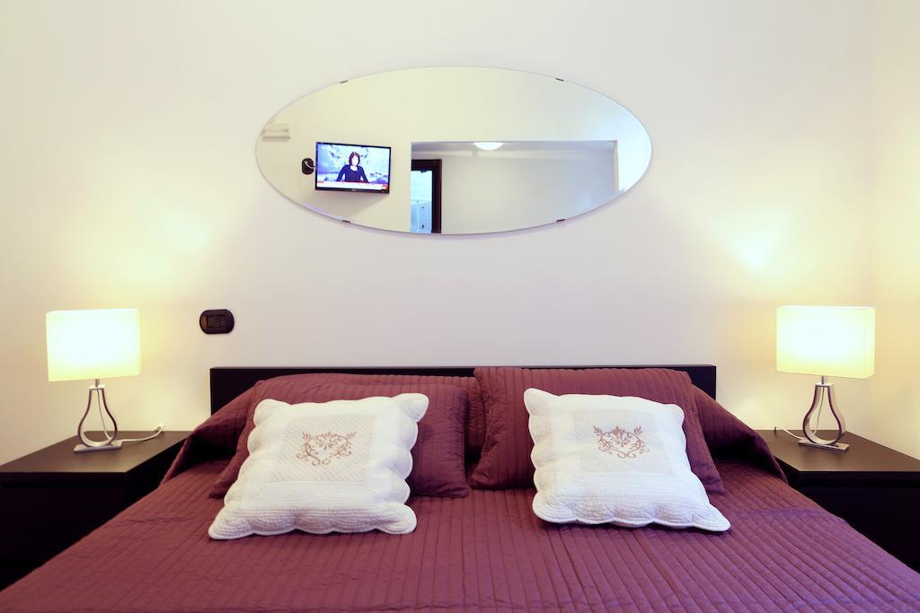 Caracciolo Guest Houseローマ 部屋 写真