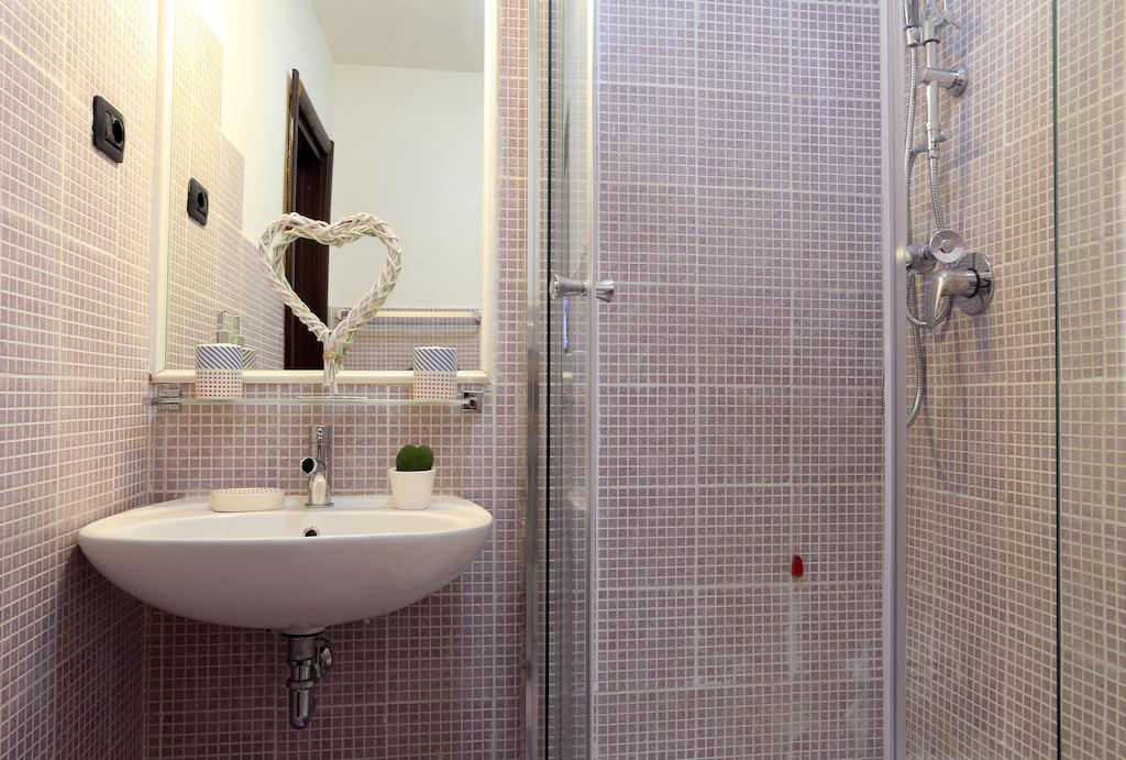 Caracciolo Guest Houseローマ 部屋 写真